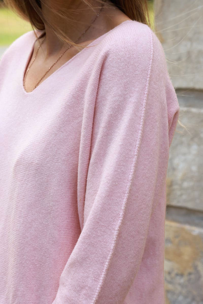 Pull moelleux tout doux rose pâle col v