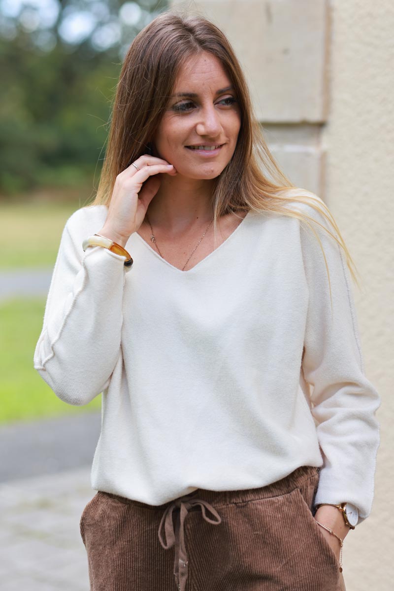 Pull moelleux tout doux écru col v