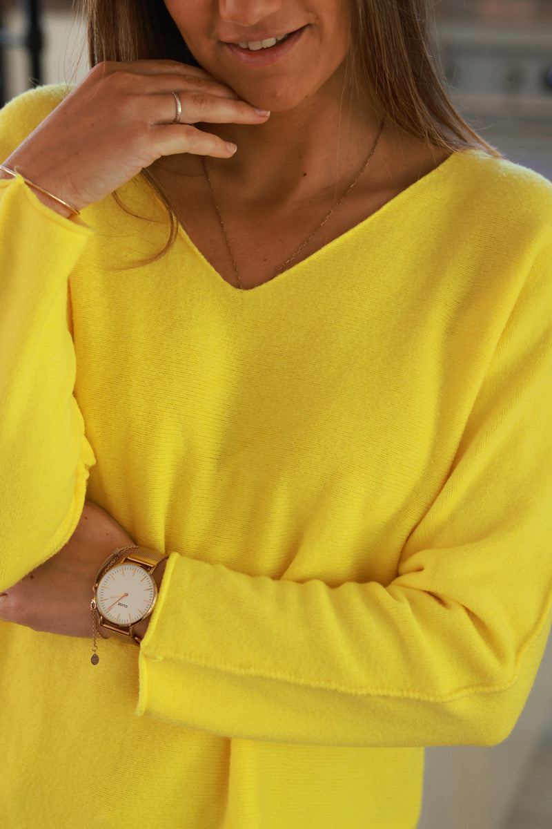 Pull moelleux tout doux jaune col v