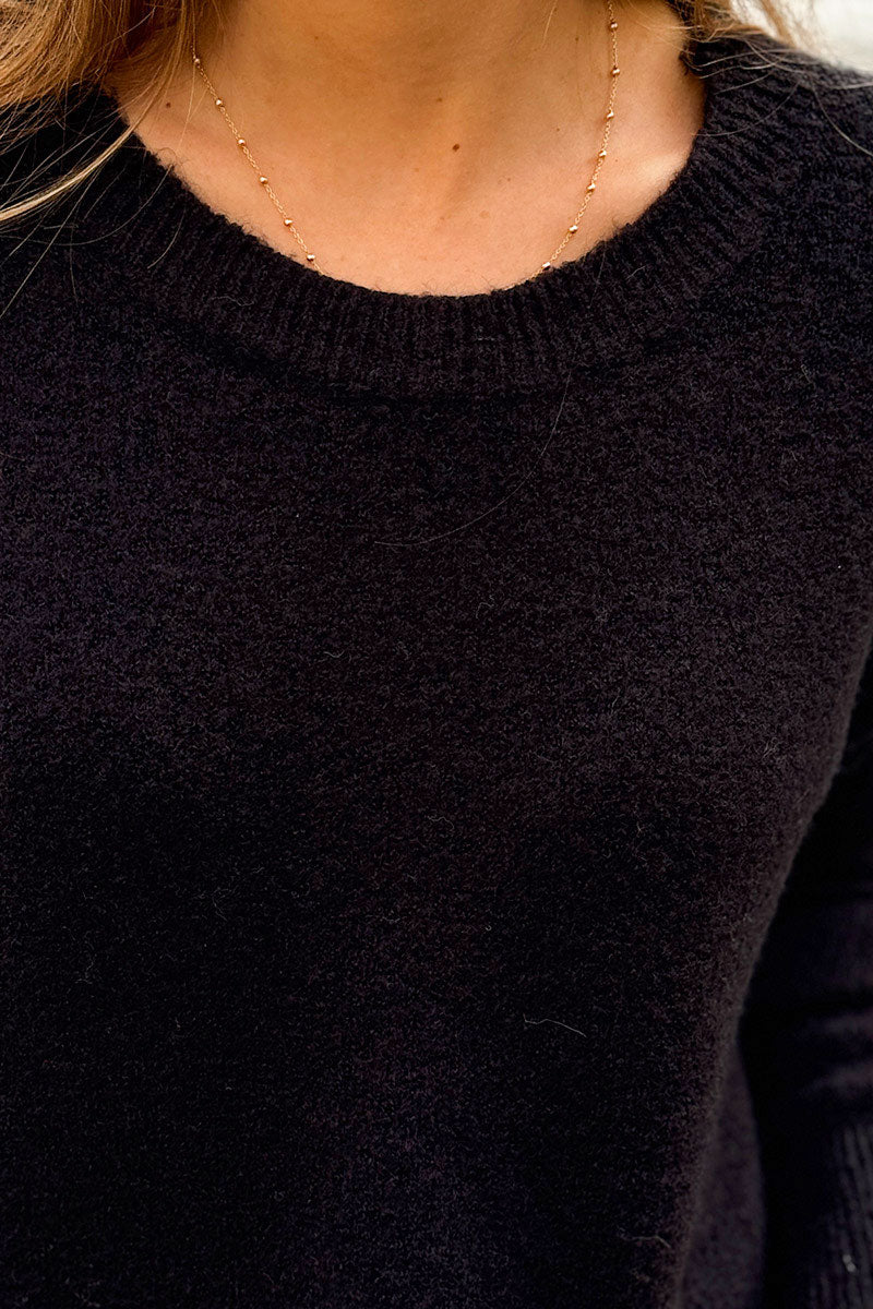 Pull noir basique loose en maille alpaga