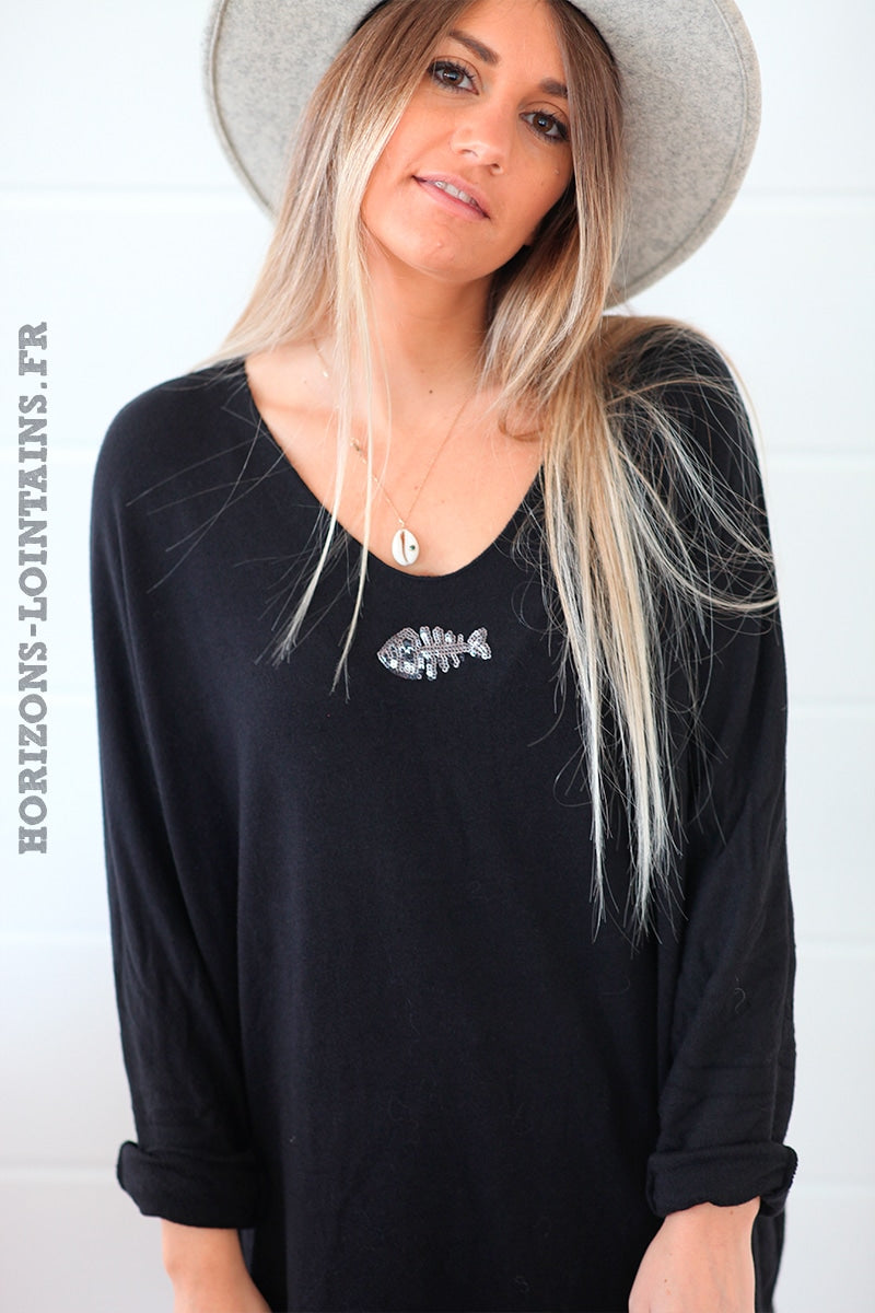 Black v-neck sequin fishbone sweater