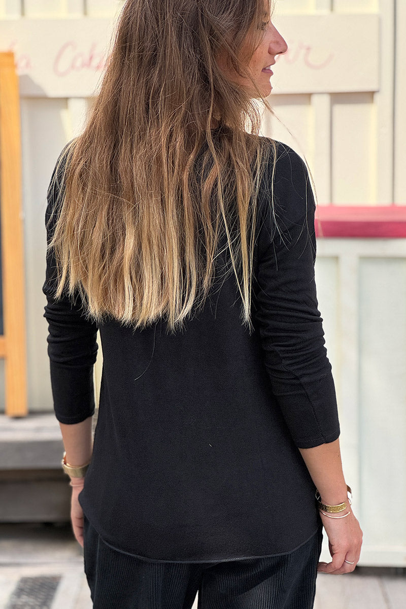Pull noir en jersey doux Amour en paillettes dorées et fleurs bouclettes