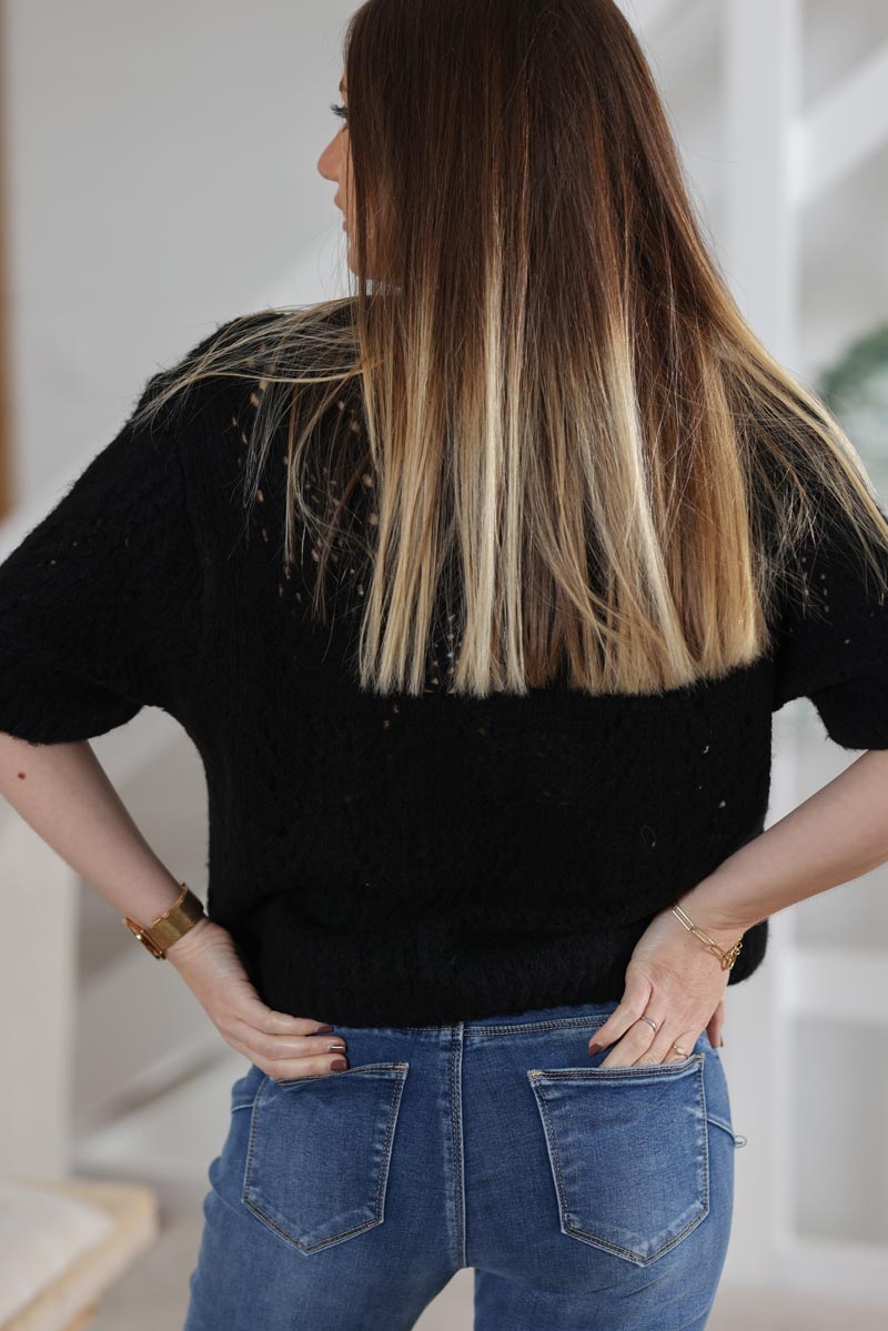 Pull noir en maille ajouree manches courtes G462 (1)