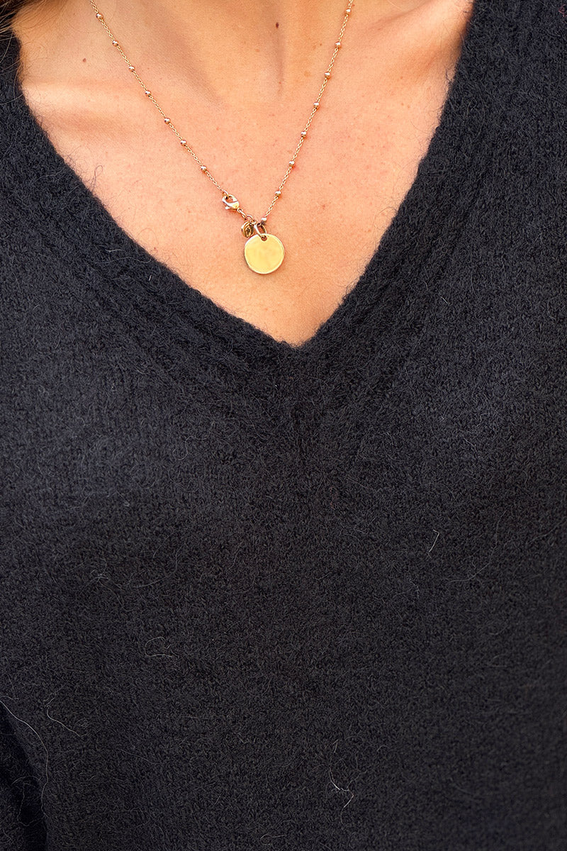 Pull noir en maille alpaga tout doux détail col v