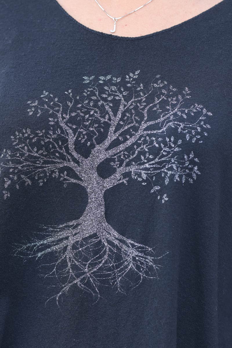 Black light weight sweater with tree of life print