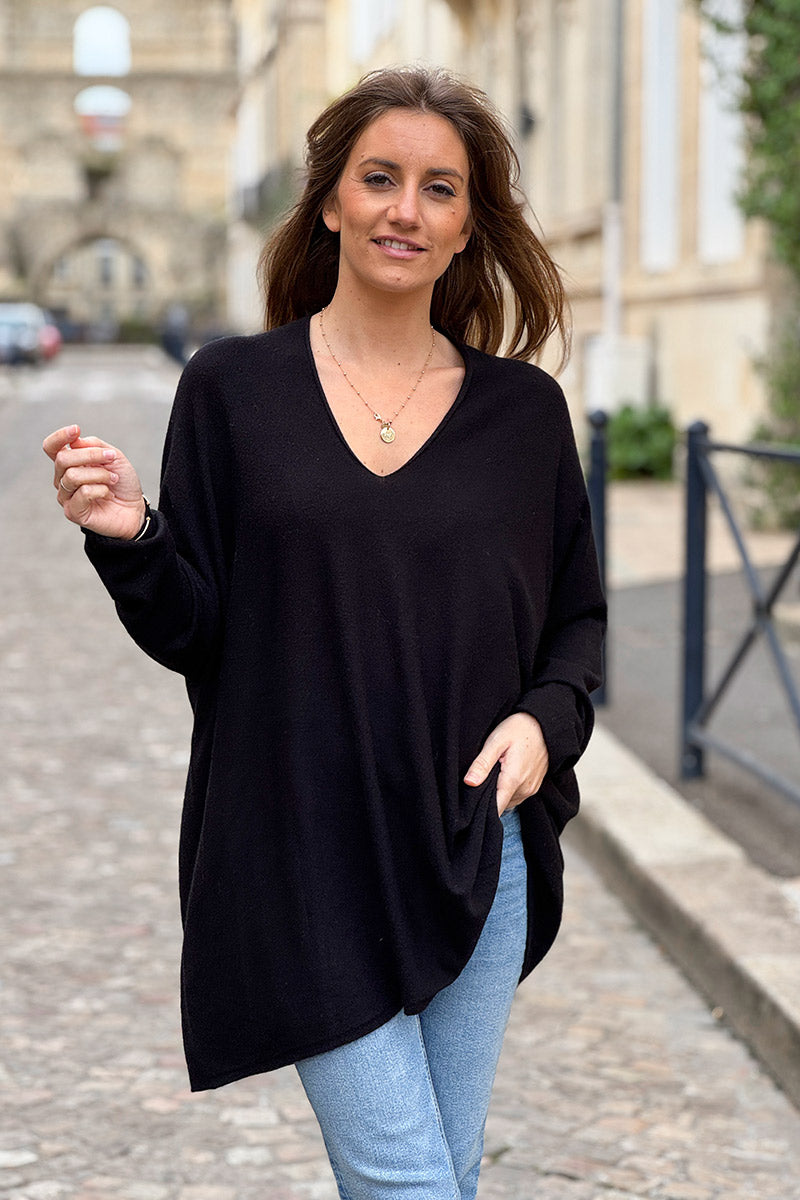 Pull noir large oversize tout doux col v