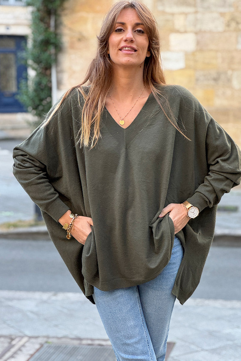 Pull large et doux kaki col v côtelé