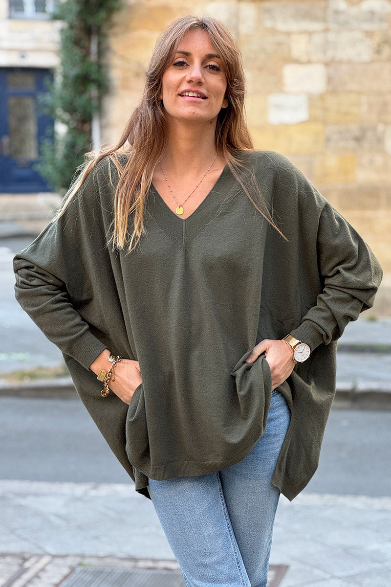 Pull large et doux kaki col v côtelé