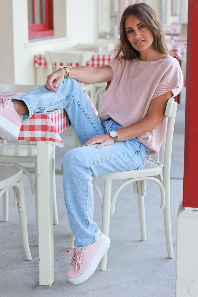 Suéter de cuello redondo sin mangas de punto fino de color rosa empolvado suave