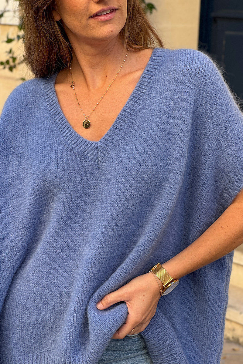 Pull sans manches large et moelleux bleu jean en mohair col v côtelé