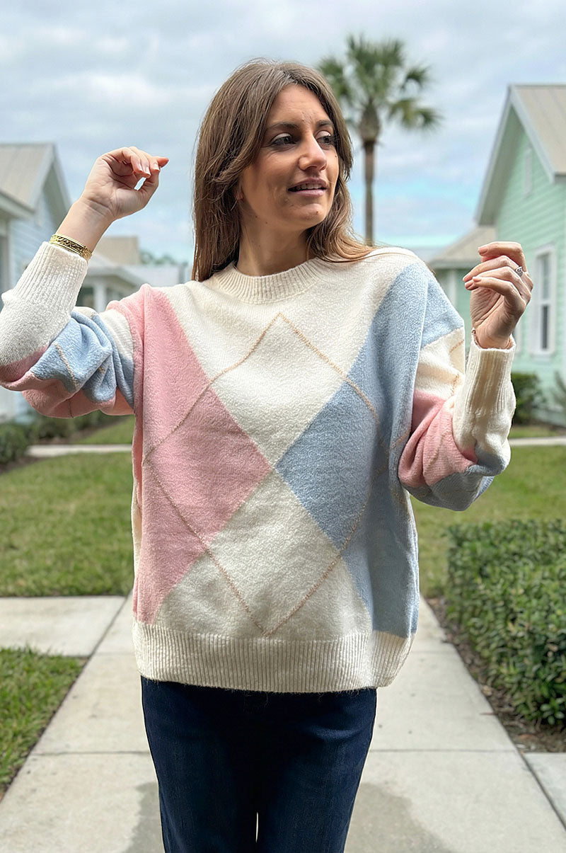 Pull tout doux et moelleux écru motif losanges jacquard tons pastels rose et bleu