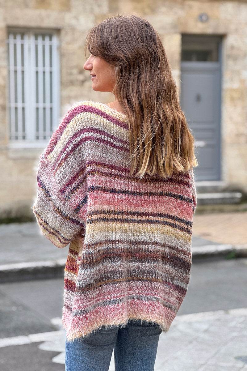 Pull tout doux marron terracotta en grosse maille rayures colorées col bateau