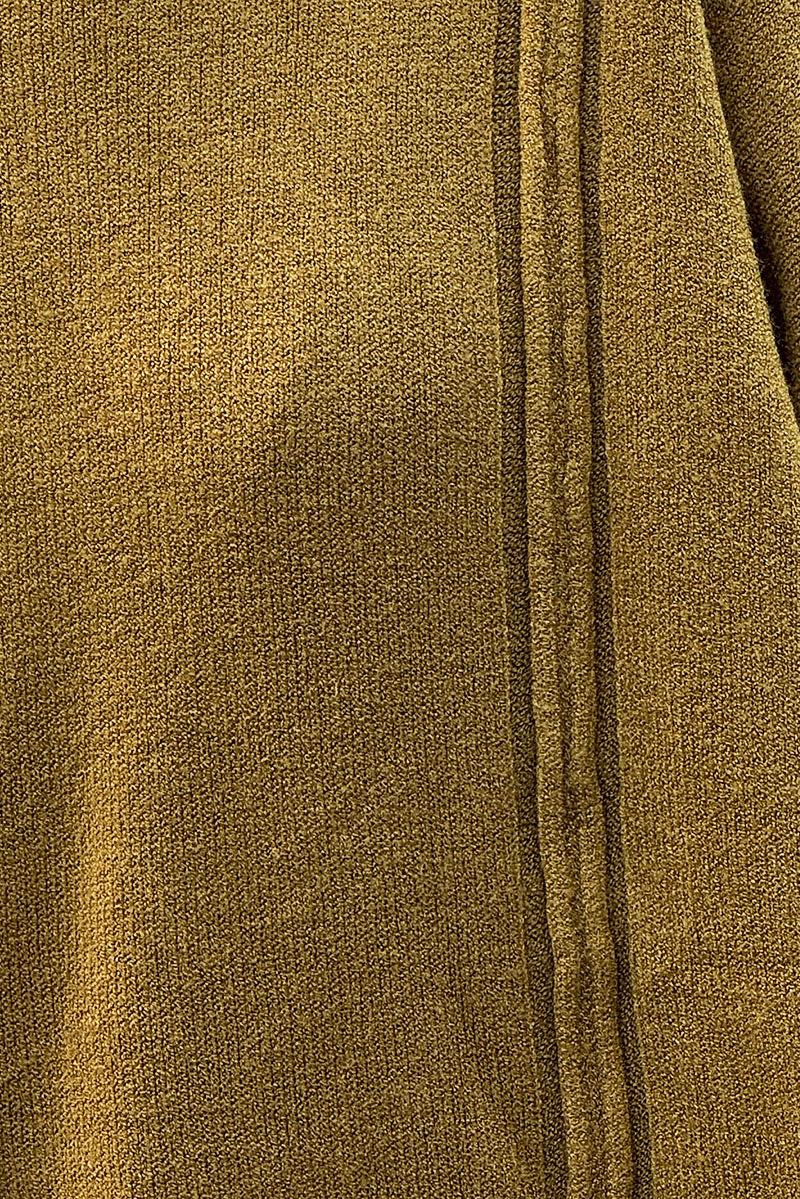 Pull tout doux moutarde à capuche détails reliefs