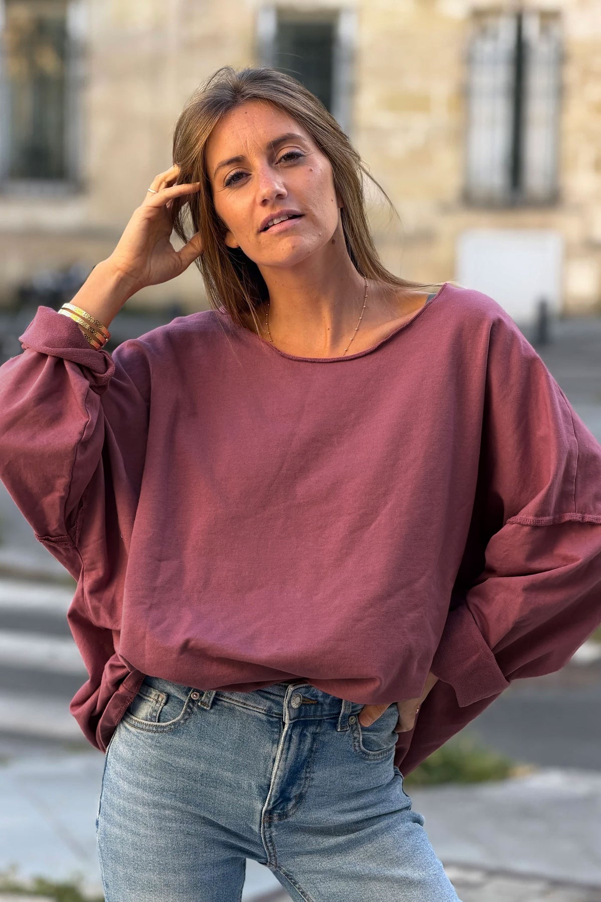 Pull vieux rose large oversize col rond en coton stretch coutures apparentes