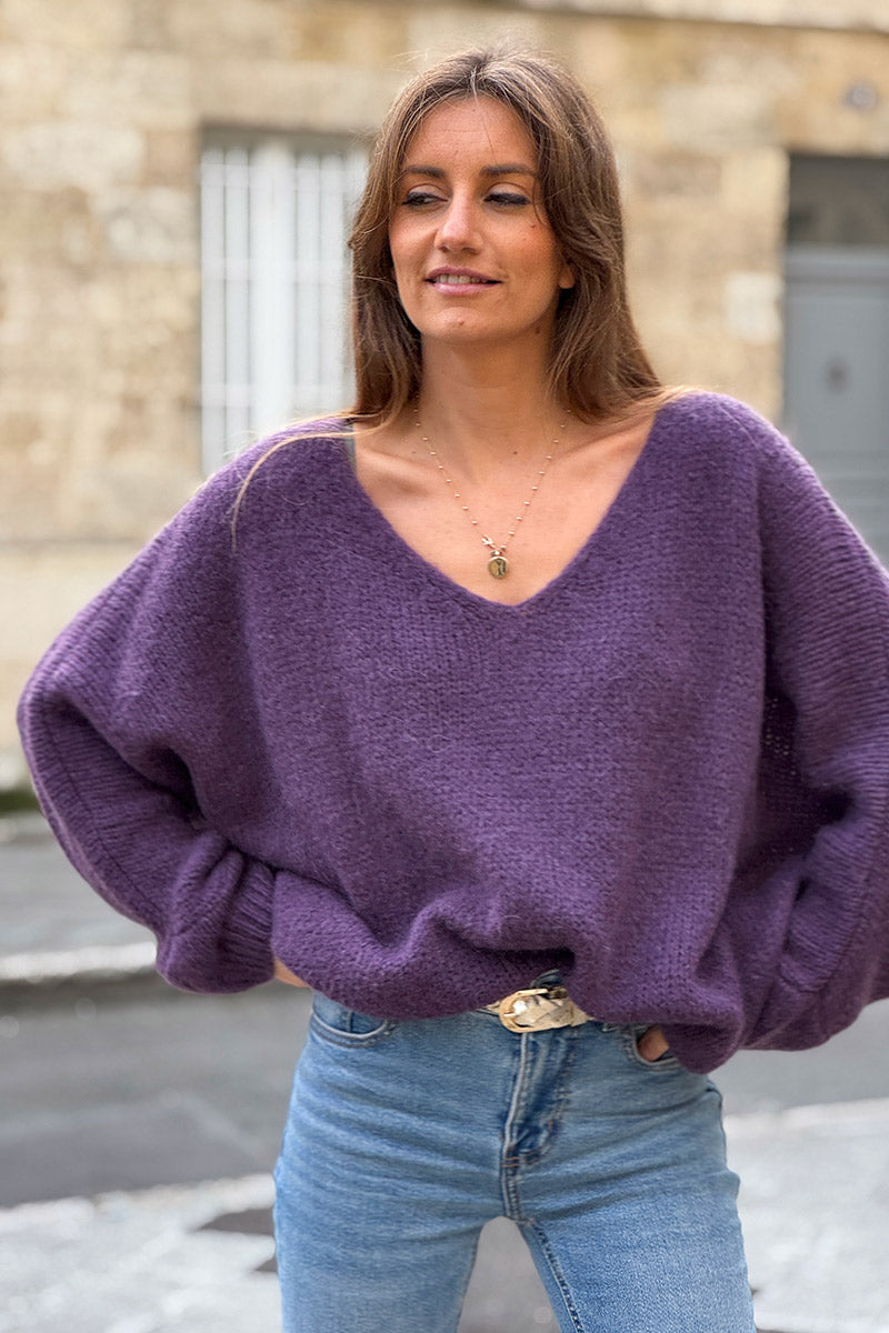 Pull violet chiné en maille col v manches chauve souris