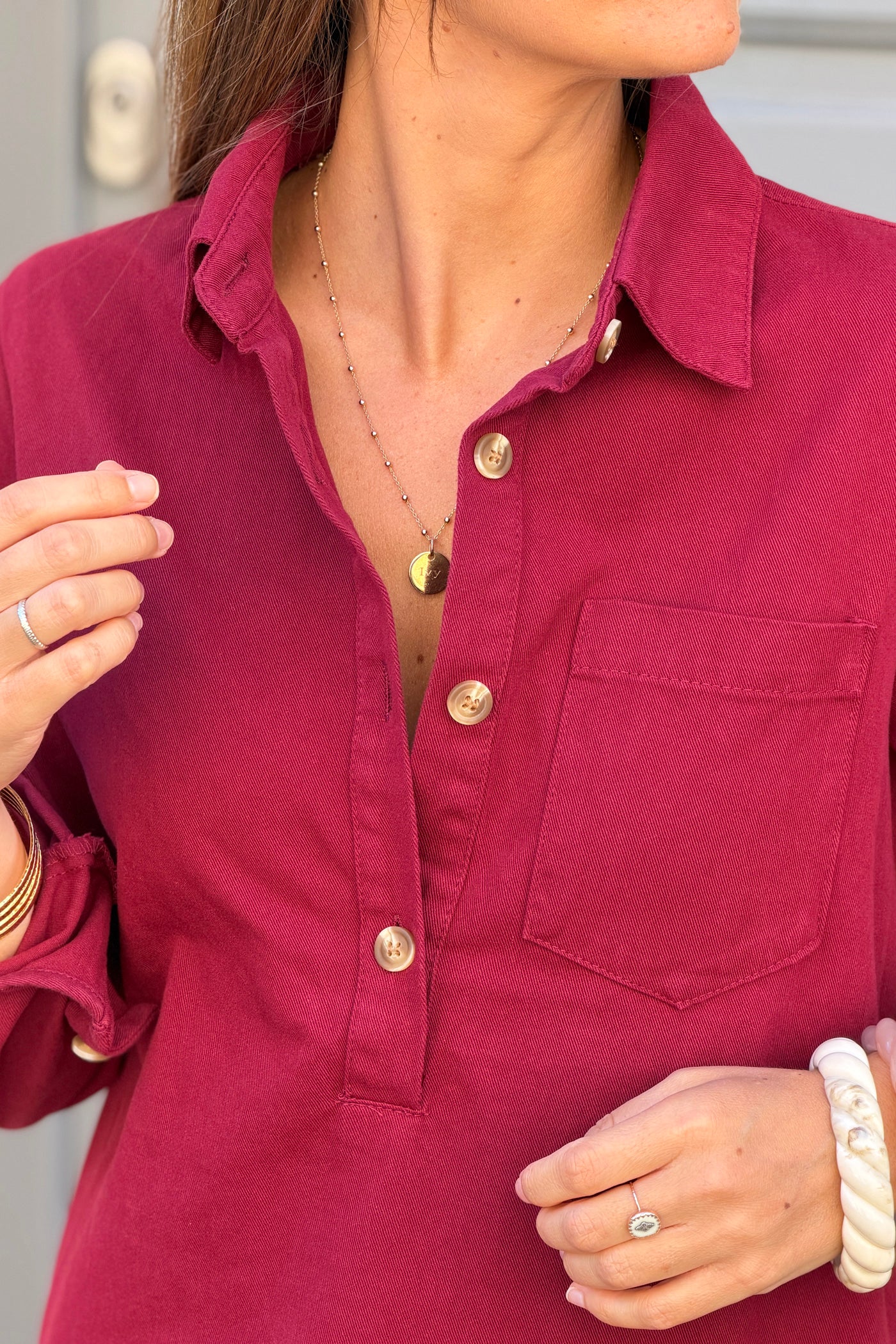 Robe aubergine en toile de jean col avec boutons écaille