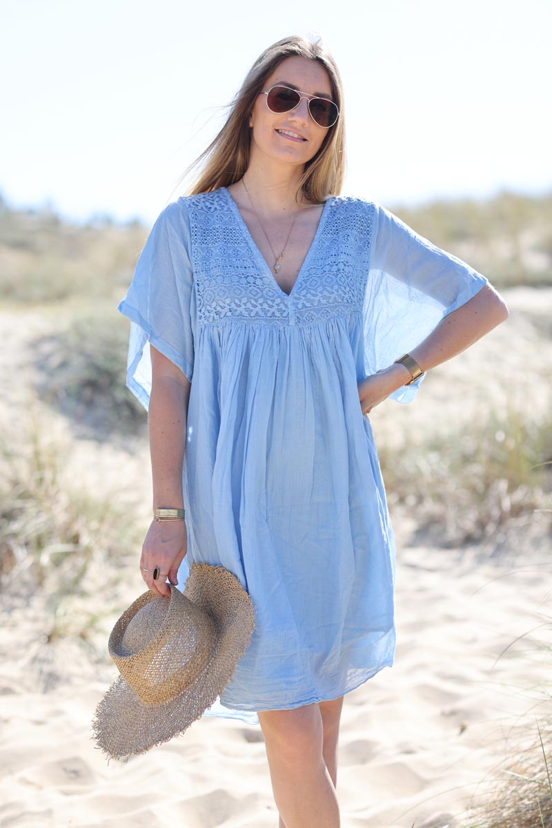 Robe bleu jean légère voile de coton haut dentelle