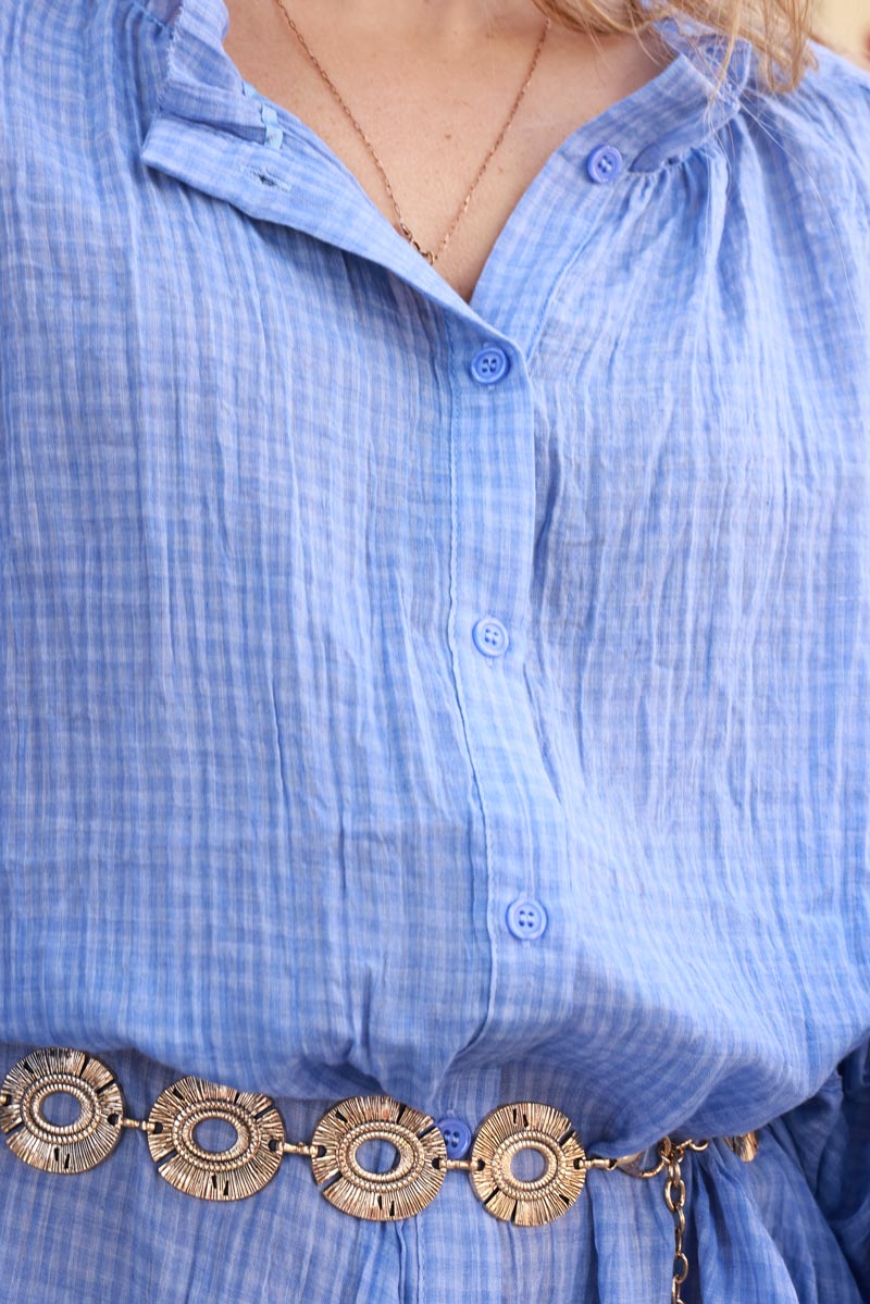 Robe chemise large et légère à petits carreaux bleu dos froufrous