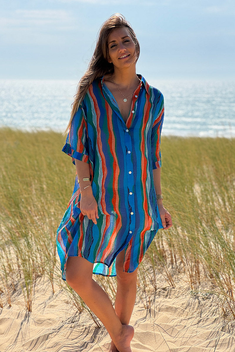 Robe chemise légère toucher soie bleu roi imprimé rayures vagues colorées