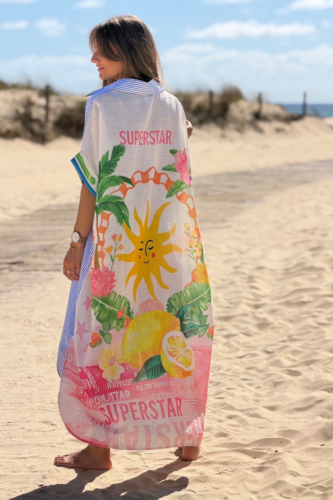 Robe chemise longue et large à rayures bleues Superstar soleil fleurs et citron