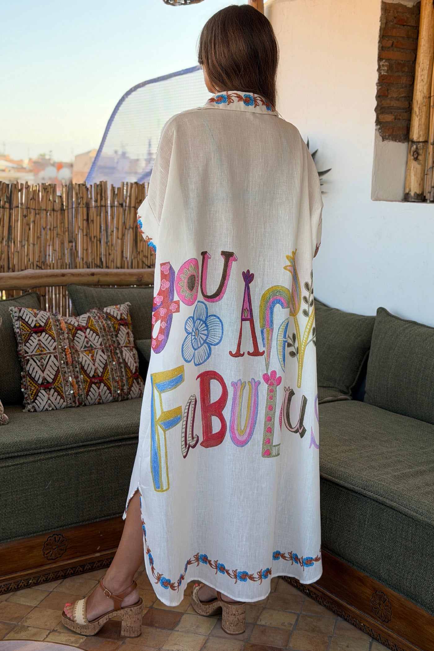 Robe chemise longue et large en coton imprimé sunset tropical