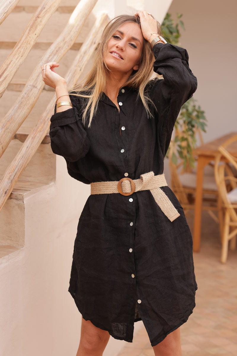 Robe chemise noire en lin avec poches sur les cotés boutons nacrés