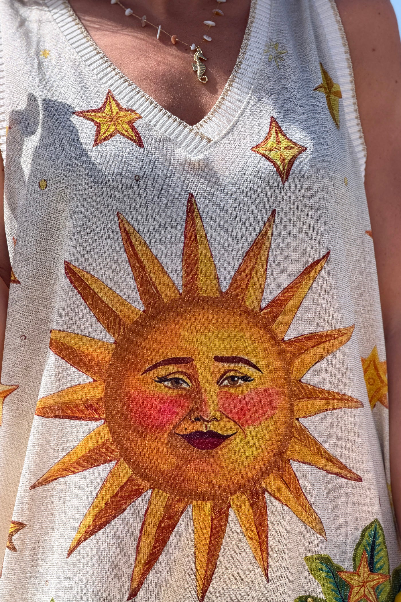 Robe débardeur brillante lurex beige imprimé soleil étoiles et village