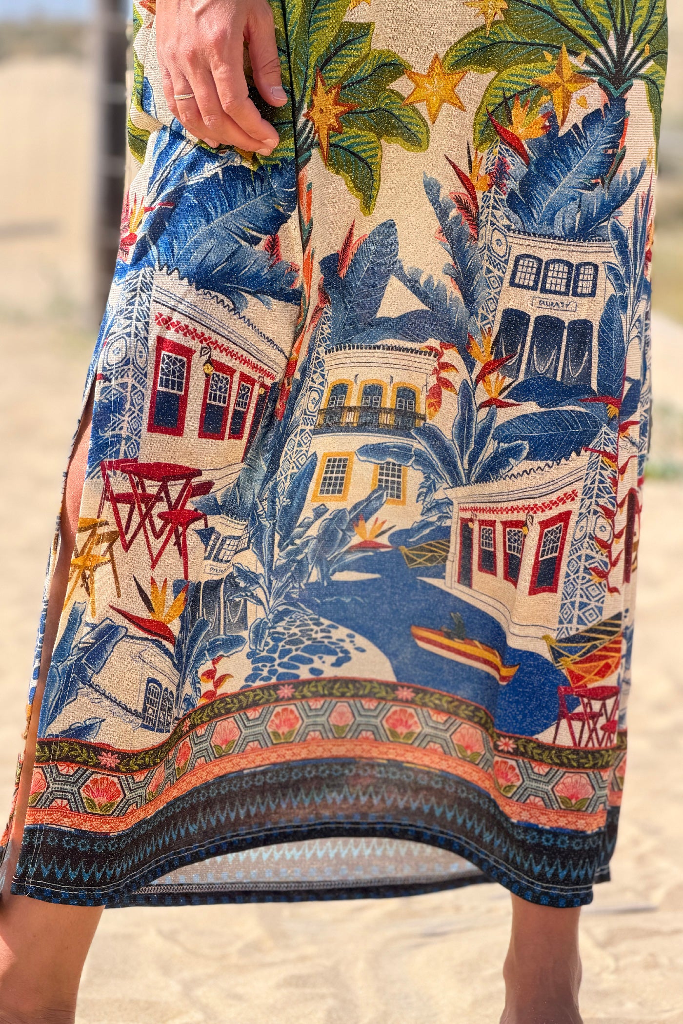 Robe débardeur brillante lurex beige imprimé soleil étoiles et village