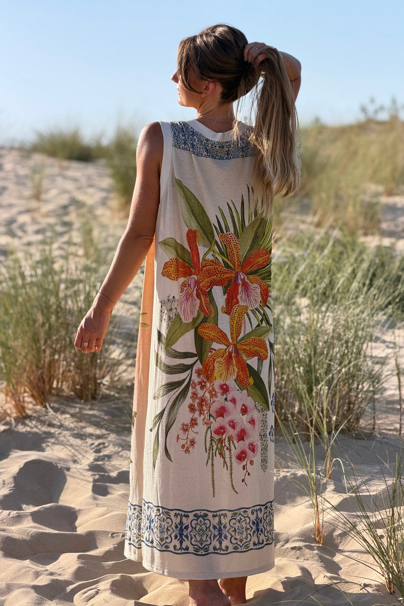 Robe débardeur brillante lurex imprimé palmiers fleurs orchidées