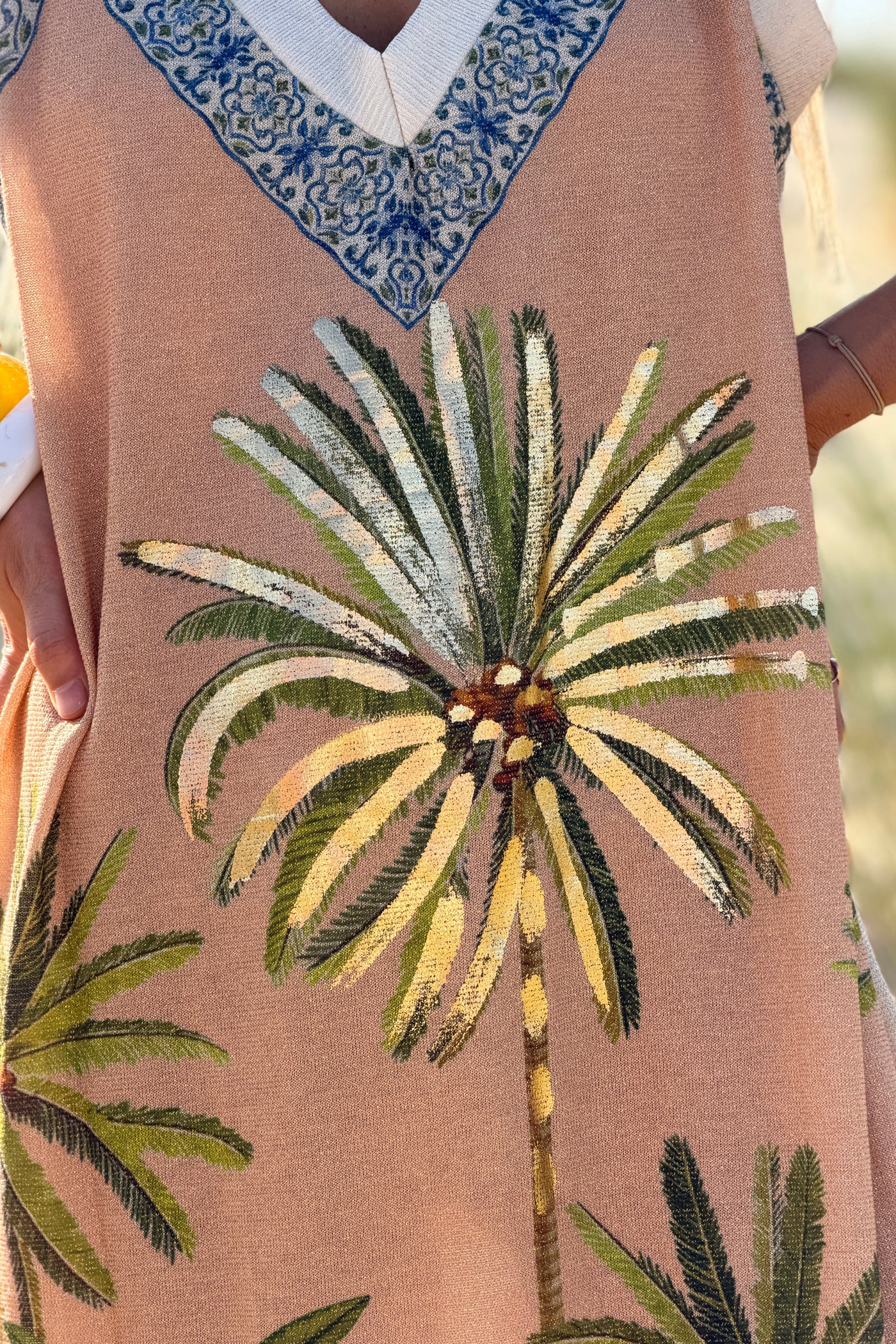 Robe débardeur brillante lurex imprimé palmiers fleurs orchidées