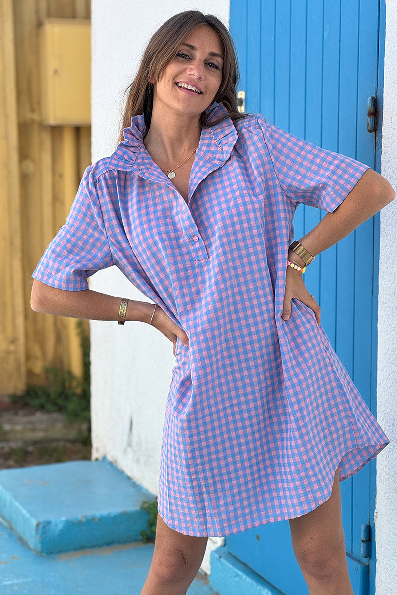 Robe en coton imprimé carreaux vichy bleu et rose col froufrous et boutons