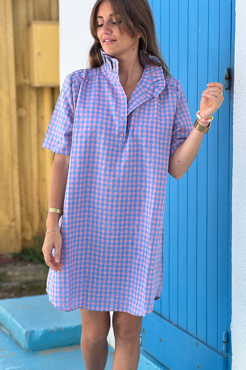 Robe en coton imprimé carreaux vichy bleu et rose col froufrous et boutons