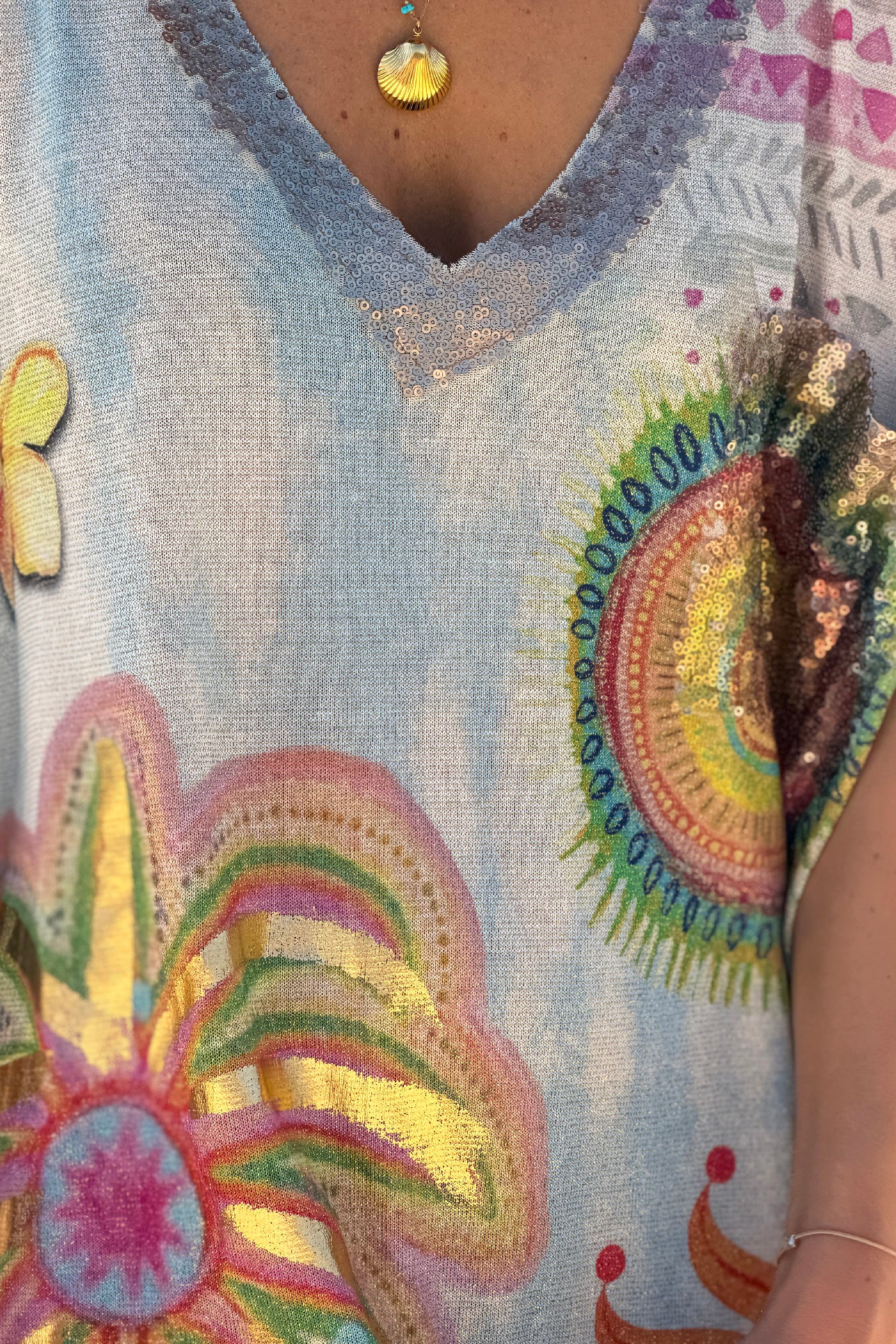 Robe large et brillante imprimé palmier et mandala colorés col et poches sequins