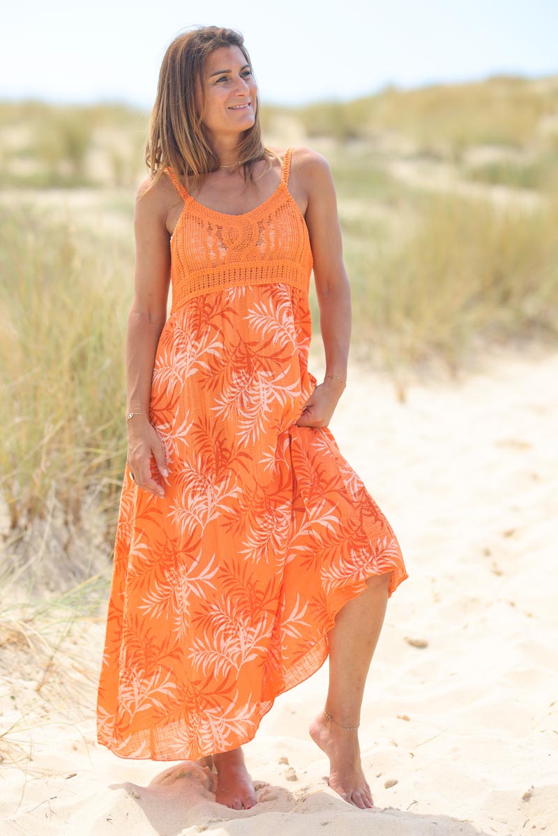 Robe longue l g re orange imprim feuilles buste et bretelles crochet