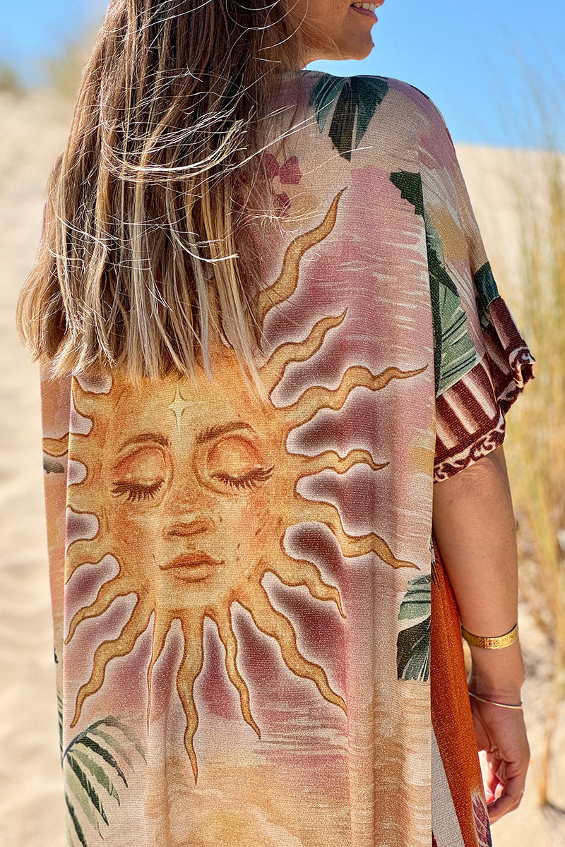 Robe longue et large brillante imprimé perroquets palmiers et fleurs colorées