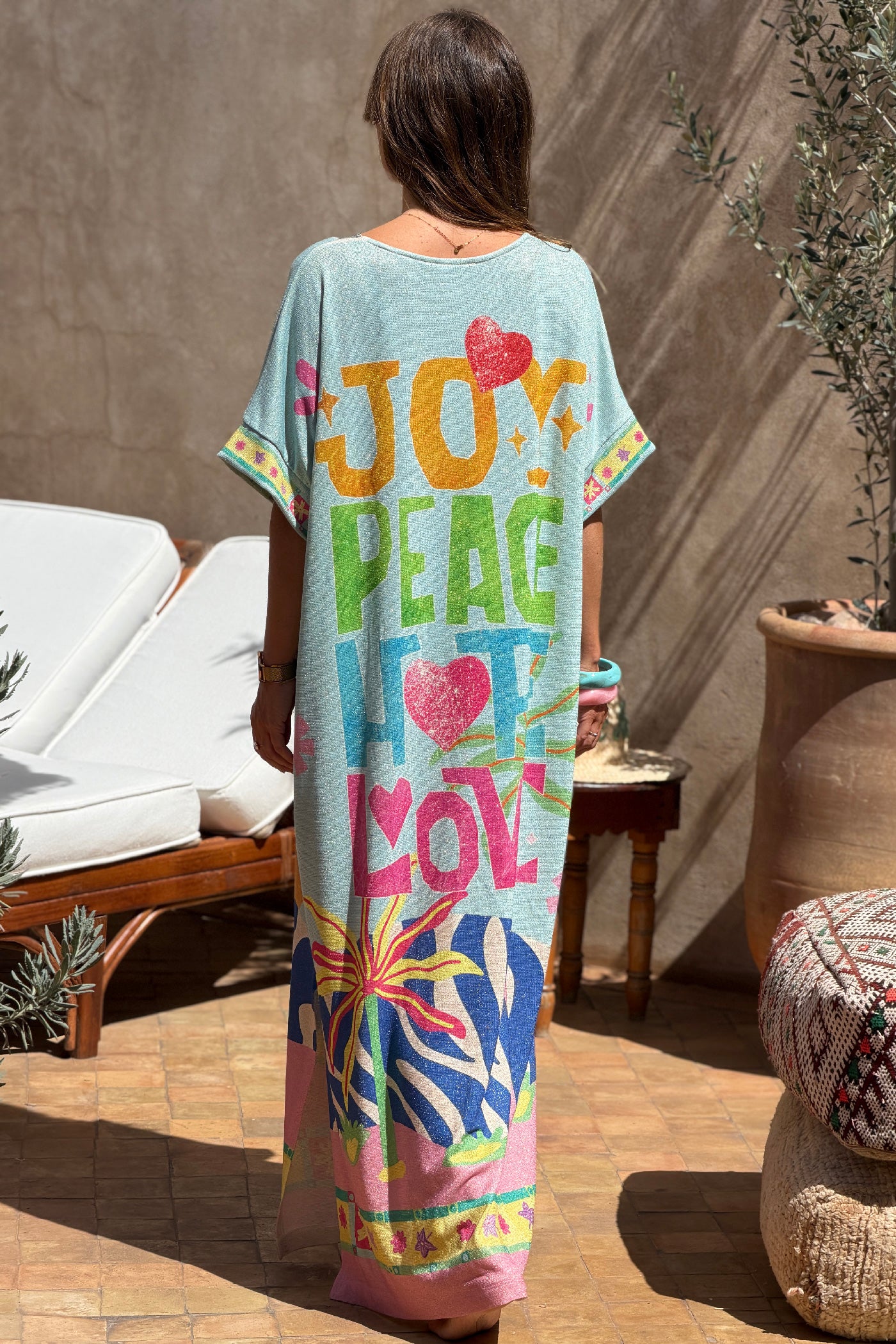Robe longue brillante lurex bleue imprimé perroquets Joy col et poche sequins