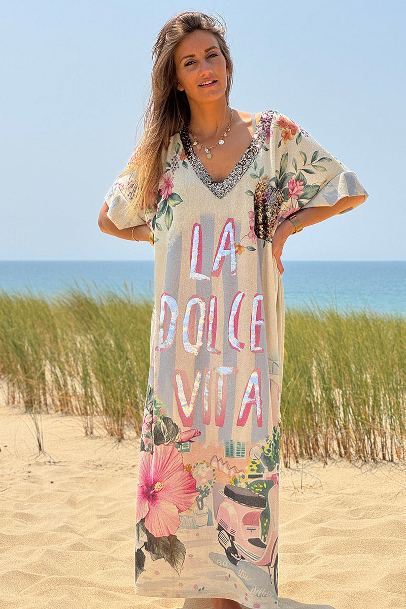 Robe longue brillante motif fleurs et la Dolce Vita rose poche et col sequins