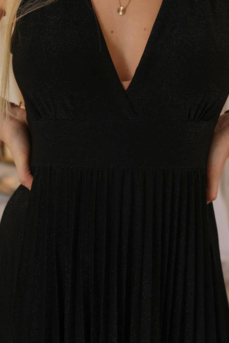 Robe longue de soiree plissee noir brillante col v g160 (1)