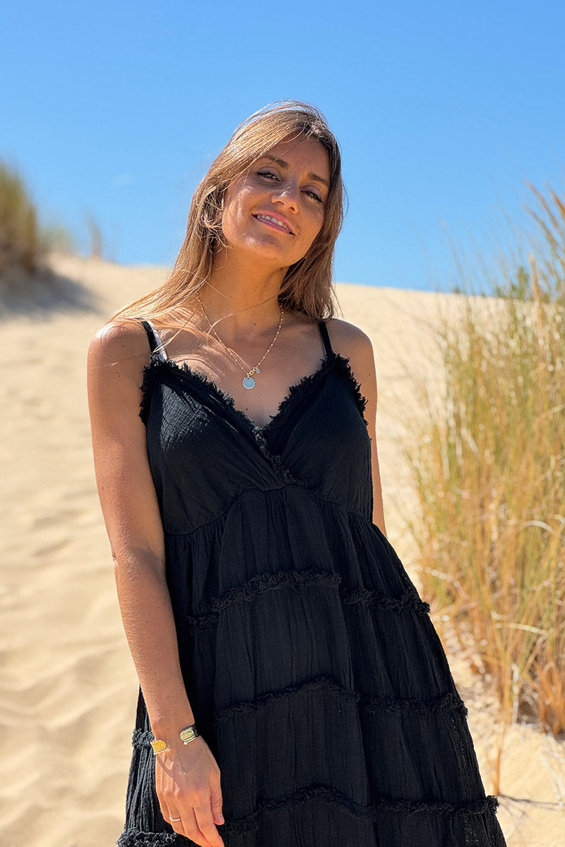 Robe longue doublée noire à bretelles détails franges