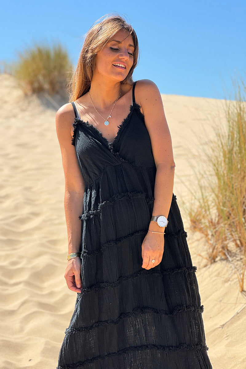 Robe longue doublée noire à bretelles détails franges