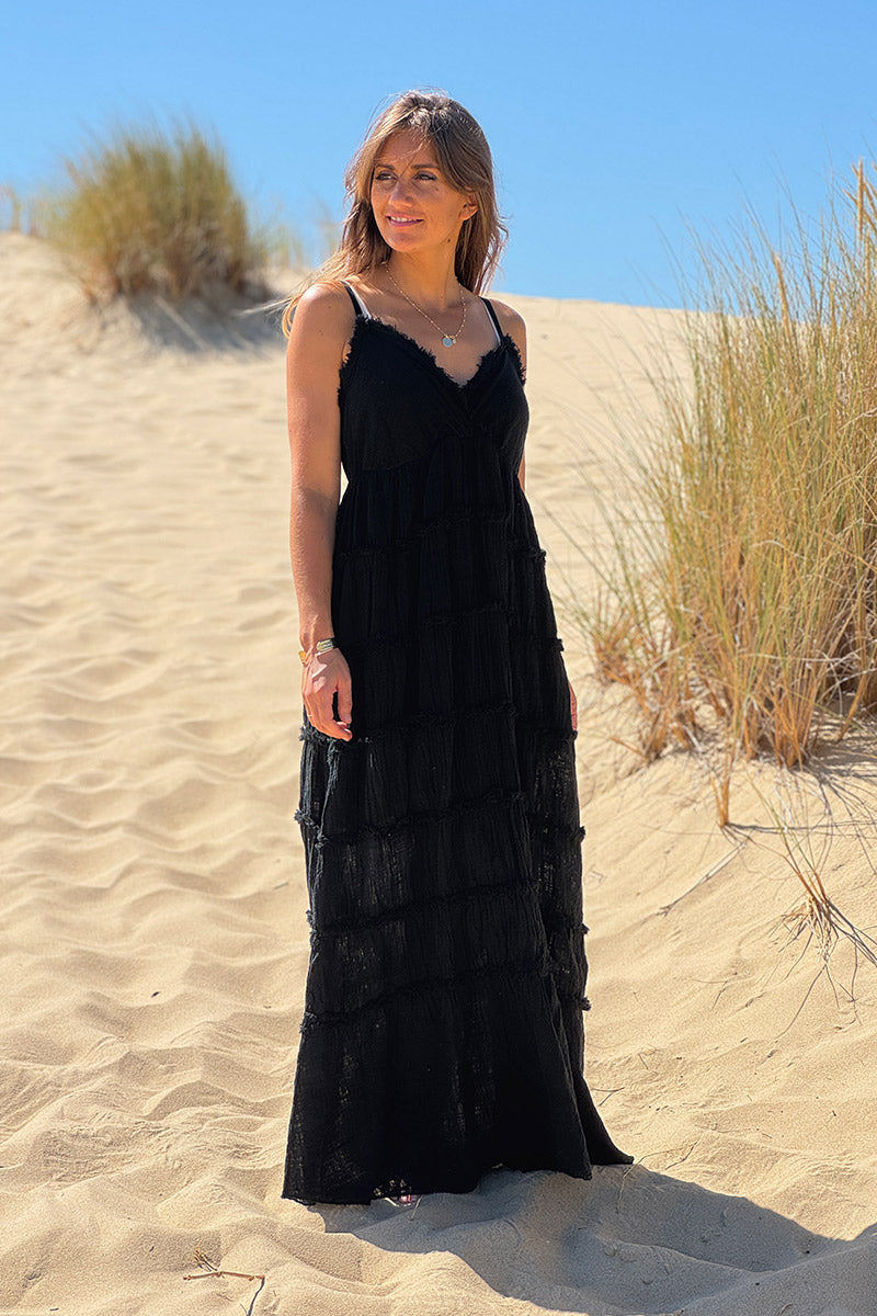 Robe longue doublée noire à bretelles détails franges
