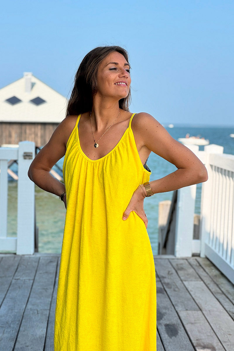 Robe longue en éponge jaune à bretelles
