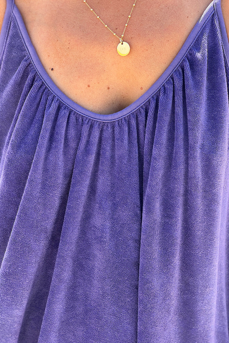 Robe longue en éponge violette à bretelles
