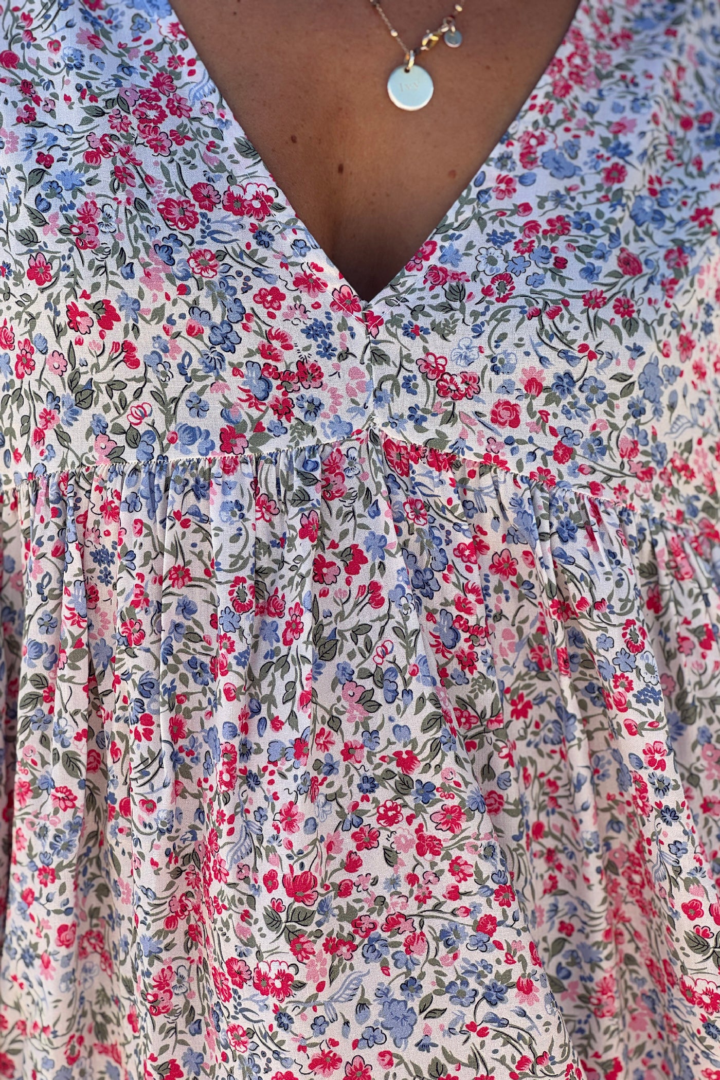 Robe longue fluide col V manches courtes imprimé liberty fuchsia