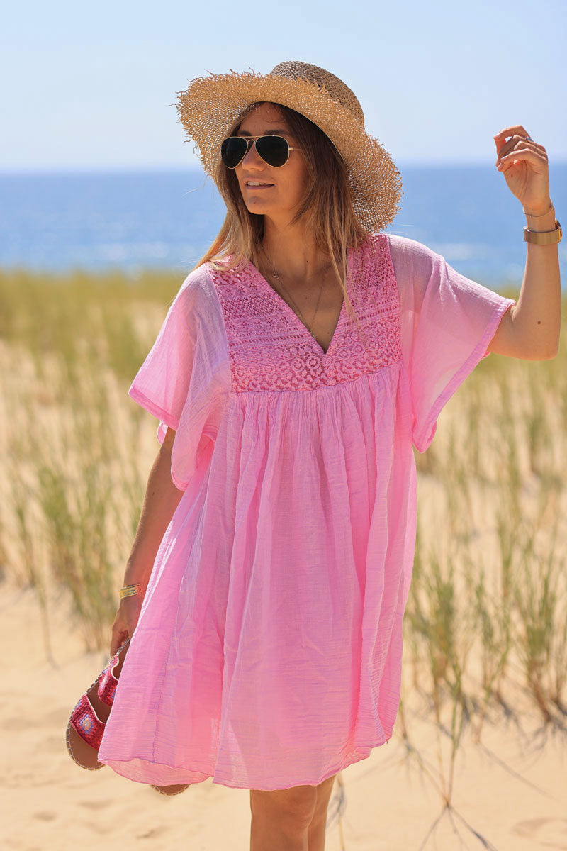 Robe rose légère voile de coton haut dentelle