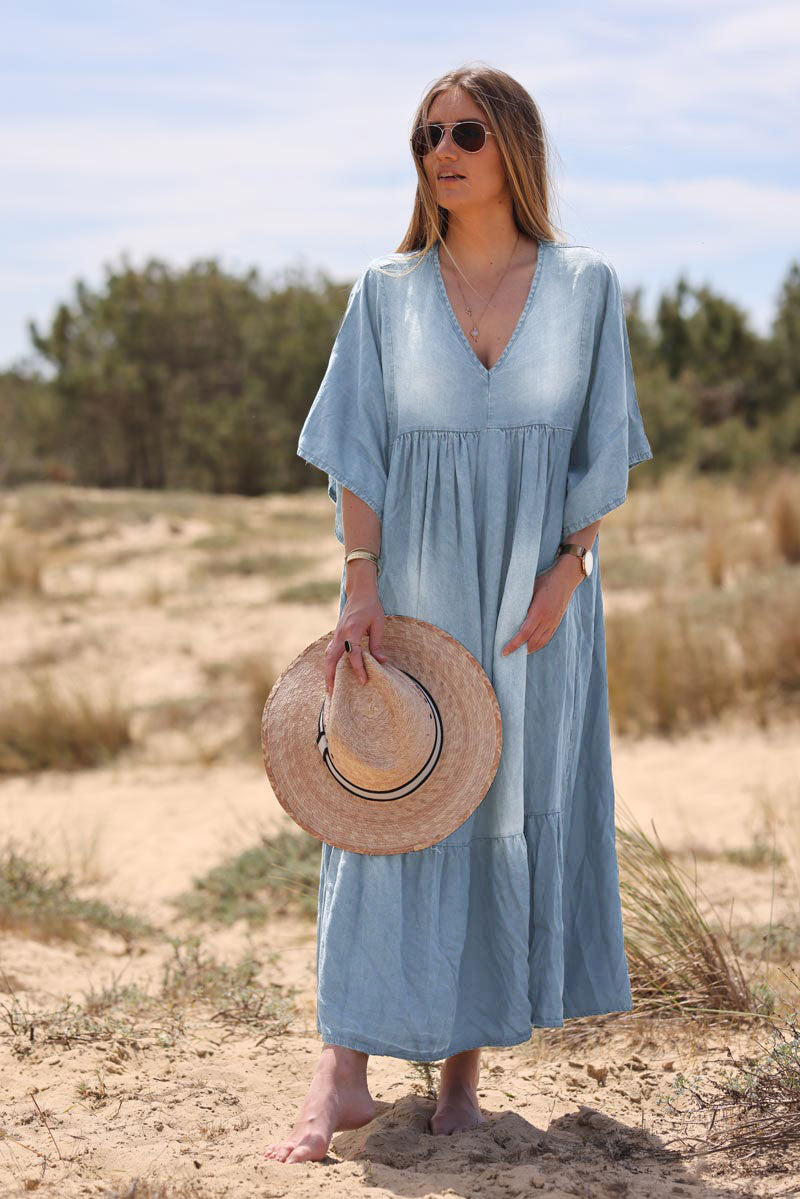 Vestido tencel fluido efecto denim desteñido con escote de pico