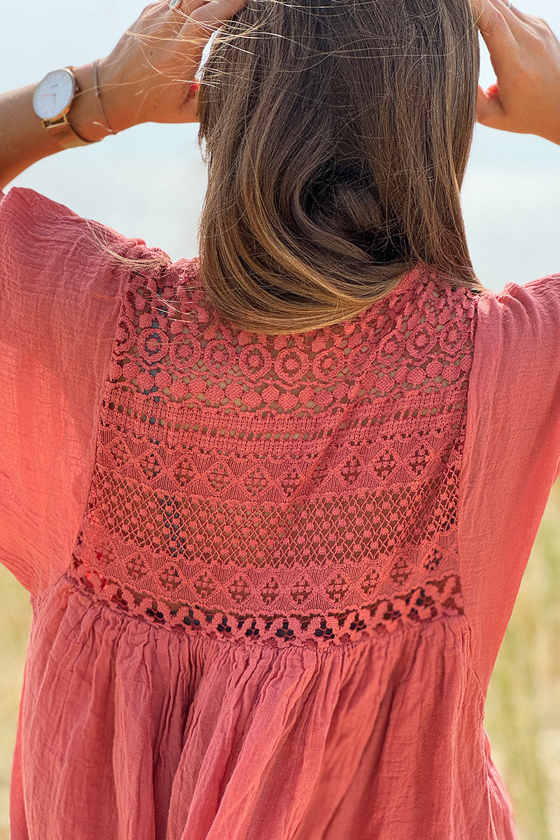 Robe terracotta légère voile de coton haut dentelle