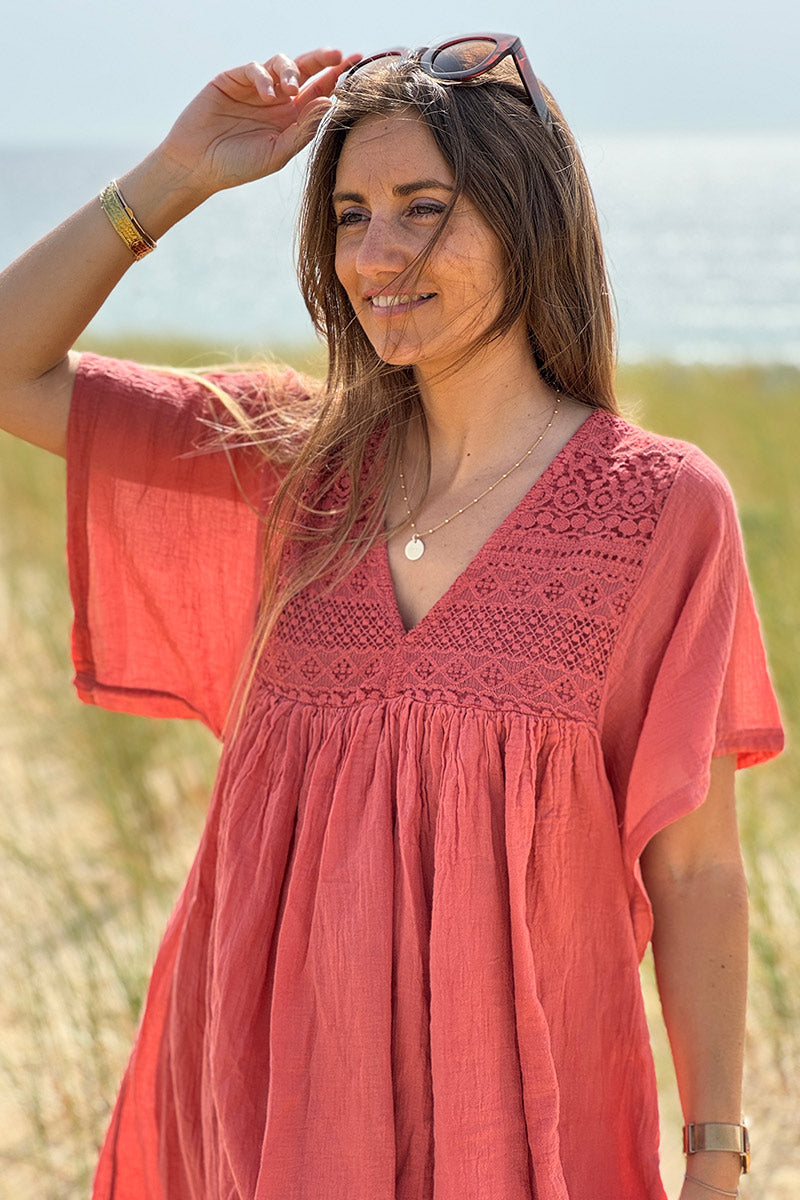 Robe terracotta légère voile de coton haut dentelle