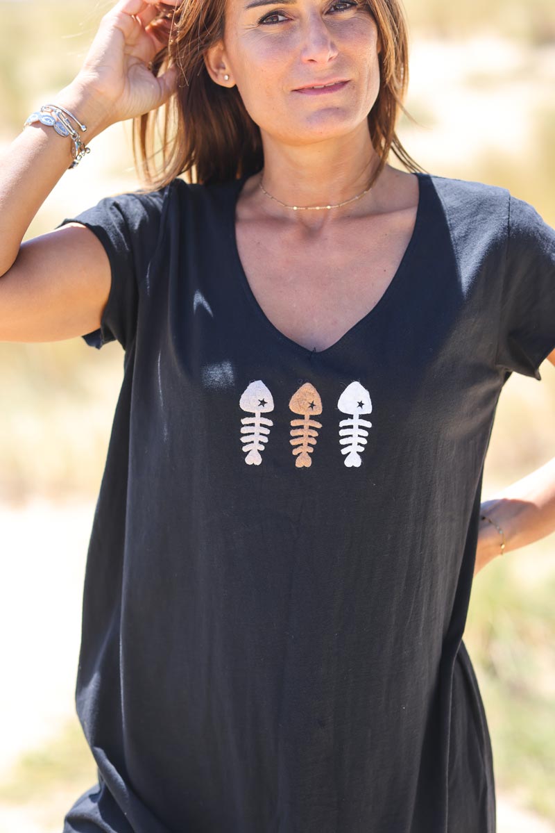 Black V-neck maxi t-shirt dress with trio fish