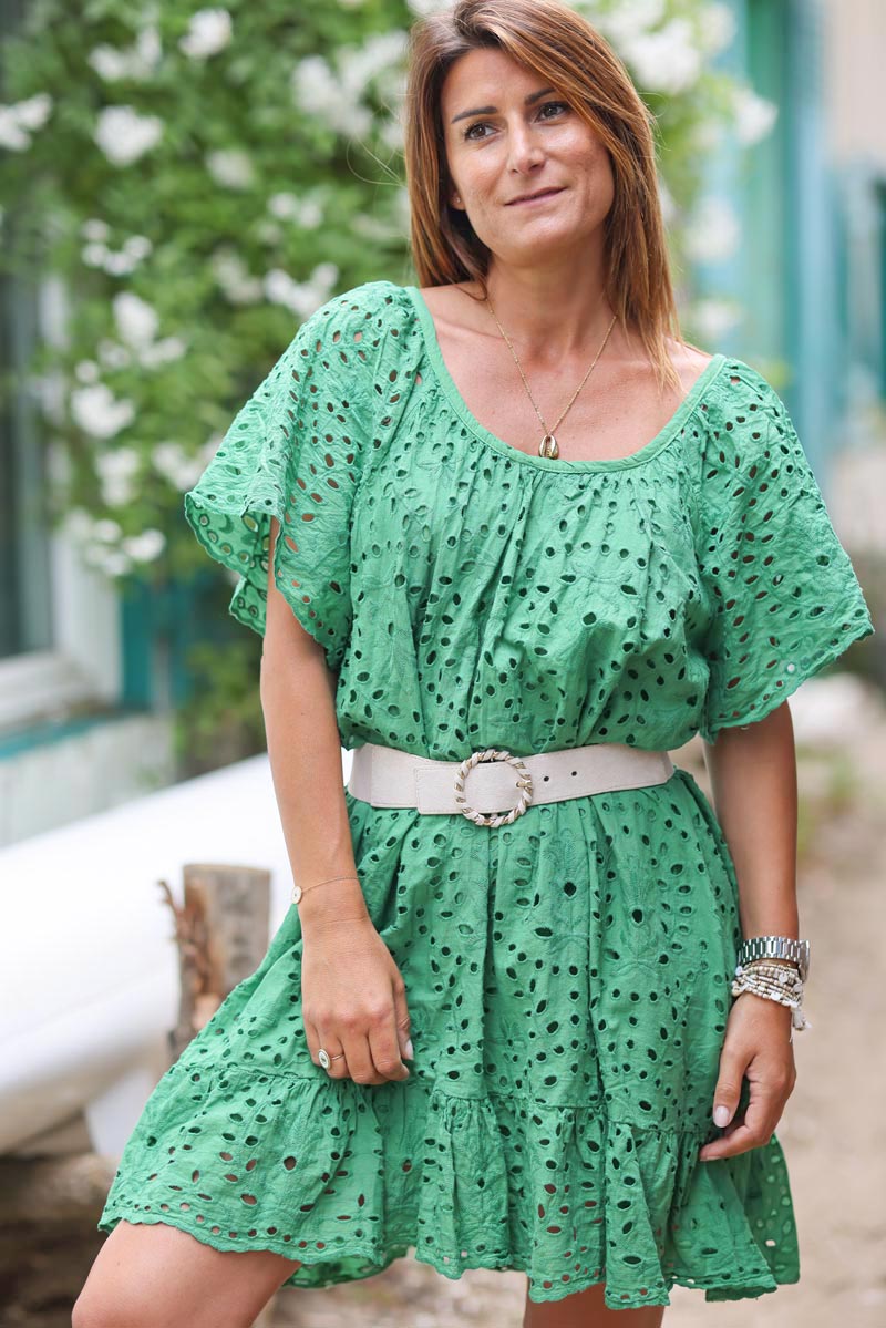 Robe verte en broderie anglaise col rond G064 (1)